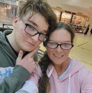 Meet your Posher, Lacey